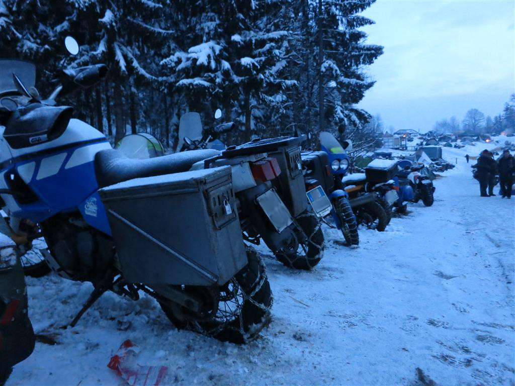 Die Schneeketten bleiben besser angelegt