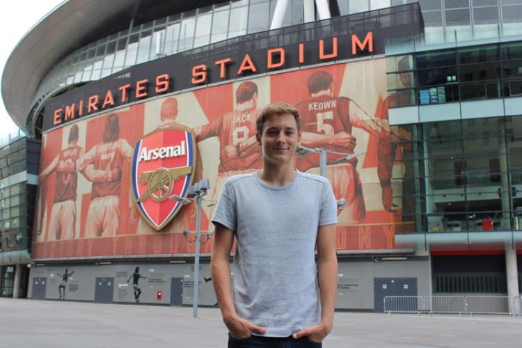 Arsenal-Tour: Wo Männer  zu kleinen Kindern werden
