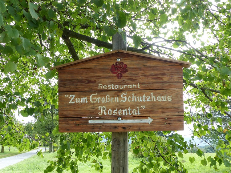 Feiner Rastpunkt im Schutzhaus Rosental