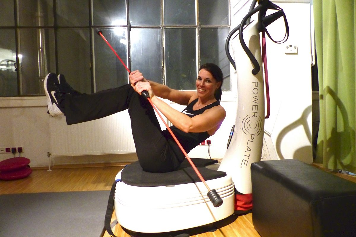 Lass deine Muskeln vibrieren! Trendsport Power Plate im Test