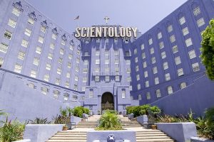 Glaubensgefängnis Scientology – hochbrisante Doku im ORF
