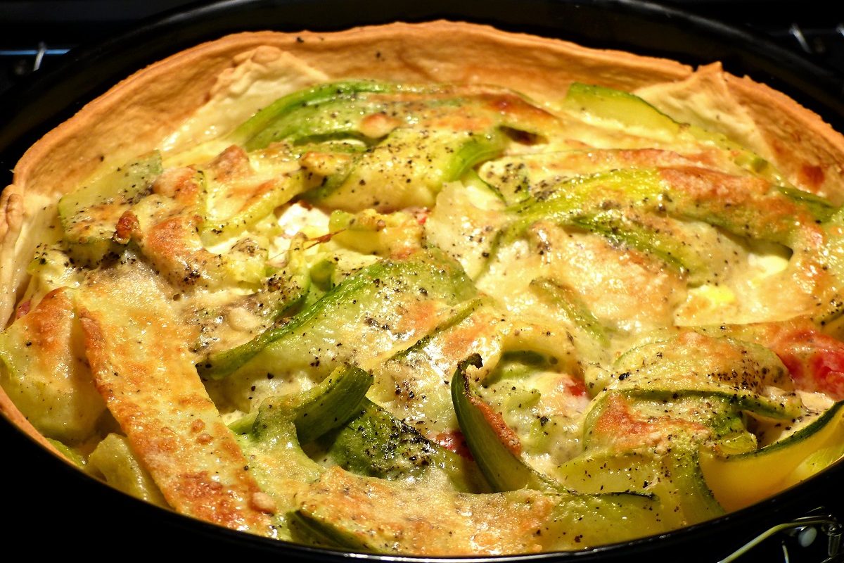 Vegetarische Zucchini-Tomaten-Quiche: Eine runde Sache!