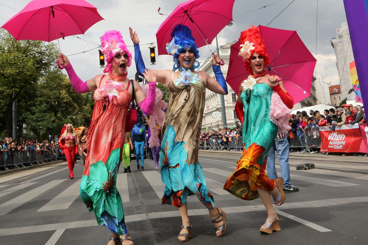 Regenbogenparade und Vienna Pride 2017: Party mit pinken Pumps