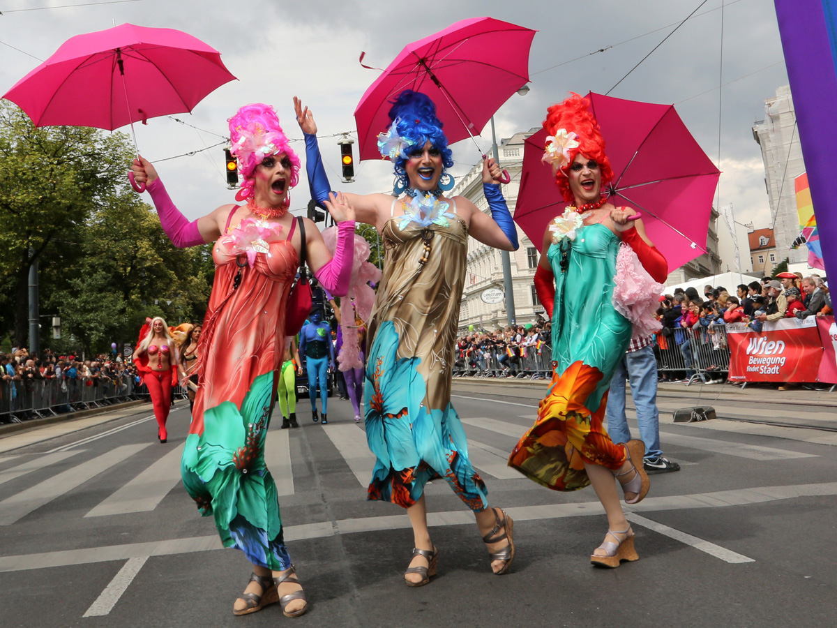 Regenbogenparade und Vienna Pride 2017: Party mit pinken Pumps