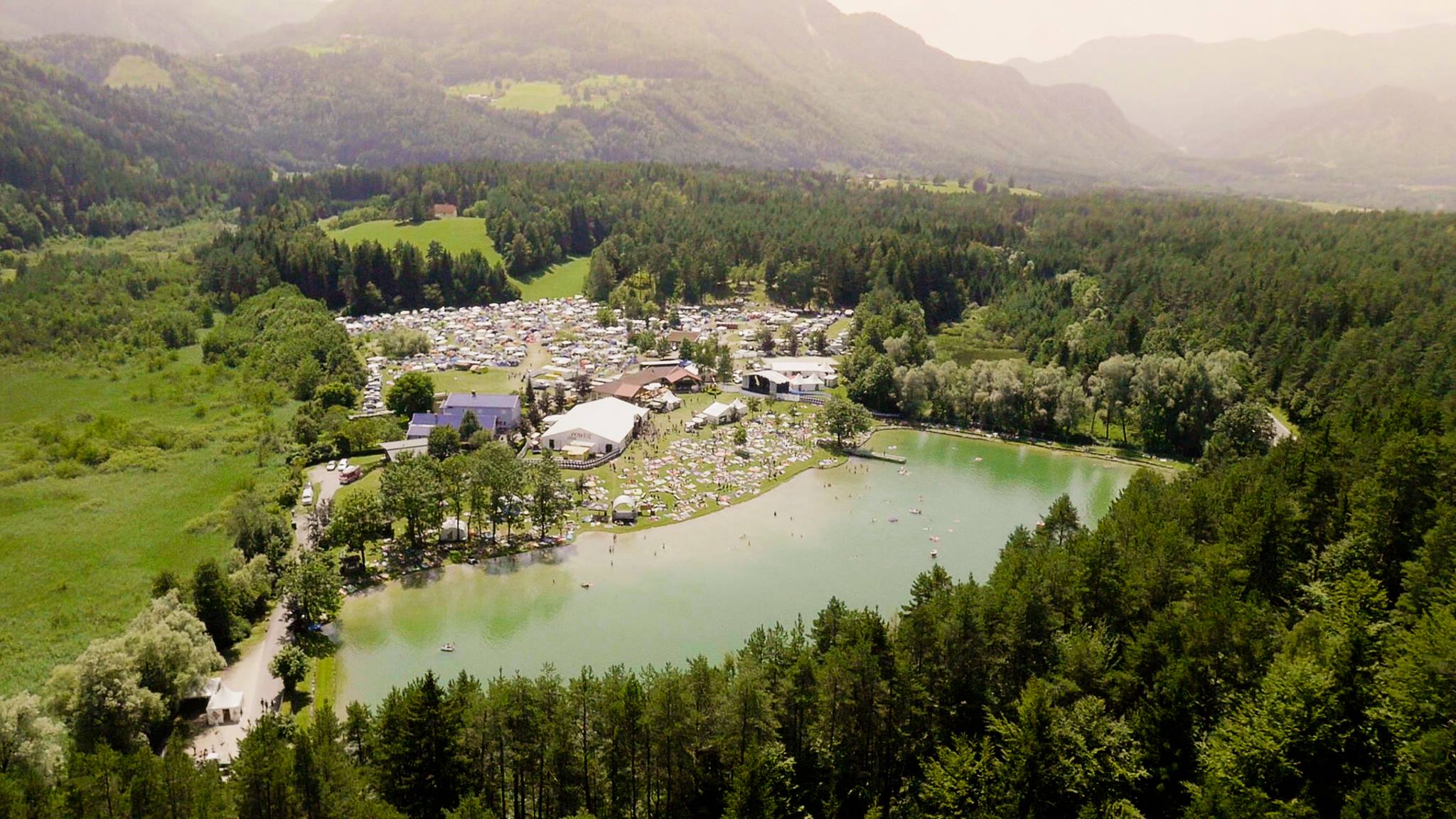 acoustic lakeside, location, luftansicht, sonnegger see, sittersdorf, festival, oesterreich