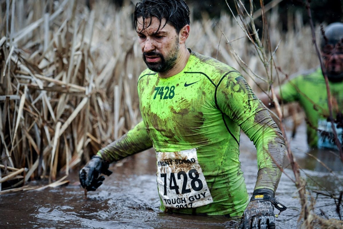 Tough Guy Race – ein Held beim härtesten Hindernislauf der Welt