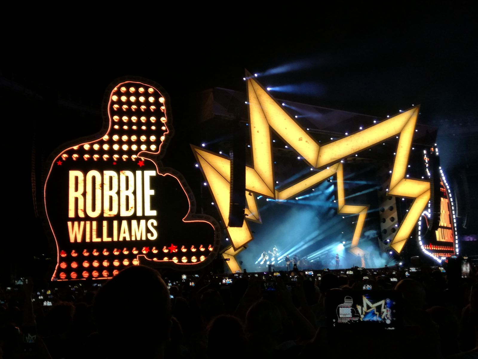 robbie williams, robbie williams konzert, robbie williams live, robbie williams wien, wien, live, konzert, bühne, stage, wien