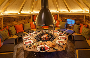 Feuerdorf, Grillen, Essen, Menüs, Tisch, Hütte