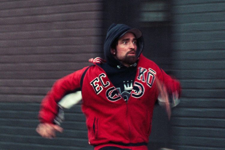 Good Time Filmkritik – 2 Brüder, ein Überfall & ganz viel Adrenalin