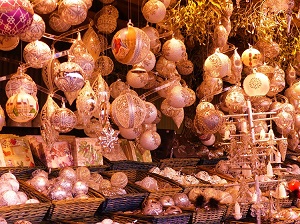 marktstand, rathausplatz, wien, christbaumkugeln, christbaumschmuck, weihnachtsstimmung, wiener weihnachtstraum, christkindlmarkt