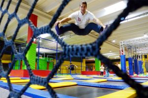 Knallbunter Hüpfwahnsinn! Wiens größter Trampolinpark im Test