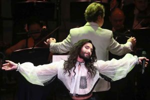 Conchita und die Wiener Symphoniker – From Vienna with Love