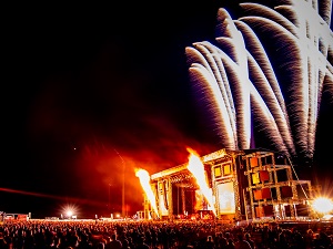 red stage, nova rock, feuerwerk, pyro-show