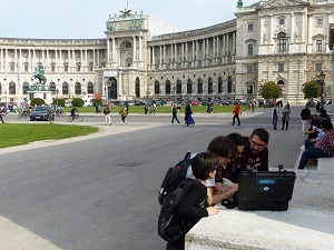 Nationalbibliothek, CityMAXX, Heldenplatz, Helden, Kaffer, Rätsel, Rasen, Straße