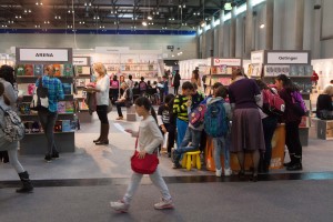 Bücher, Stände, Buch Wien, Messe, Event, Buchmesse, Menschenmenge