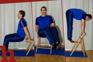 Ganzkörper-Training mit Sessel: 10 Übungen im Video