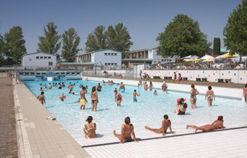 laaerbergbad, wellenbecken, sommer, wien