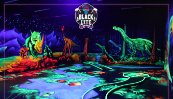 blacklite arena, donaustadt, 1220, schwarzlicht, indoor, minigolf, preise,