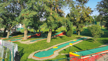 minigolf in wien, floridsdorfer wasserpark, 1210, w.a.t. 21, filzbahn,