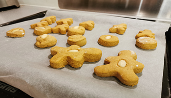 lebkuchenmännchen, mandeln, backblech, selbermachen, einfach,vegan,