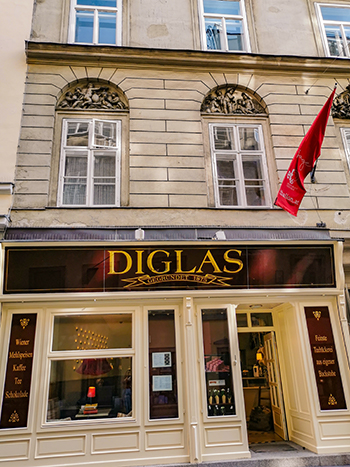 café diglas, fleischmarkt, erster bezirk, bequem,