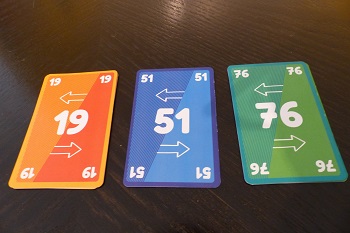 Split Kartenspiel, drei Karten am Tisch