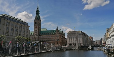 Hamburger Rathaus und Binnenalster