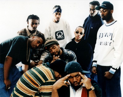 Der gesamte WU-tang Clan mit RZA, GZA, Method Man, Raekwon, Ghostface Killah, U-God, Maa Killa, Inspectah  Deck und Cappadonna auf einem Bild