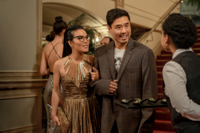 Sasha (Ali Wong) und Marcus (Randall Park) in 
