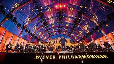 Wiener Philharmoniker beim Sommernachtskonzert im Schlossgarten Schönbrunn
