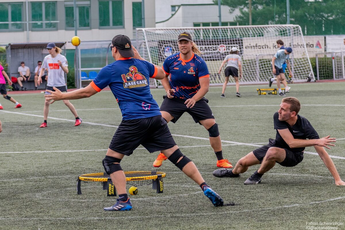 Spikeball erobert Wien – so funktioniert der Trendsport Roundnet