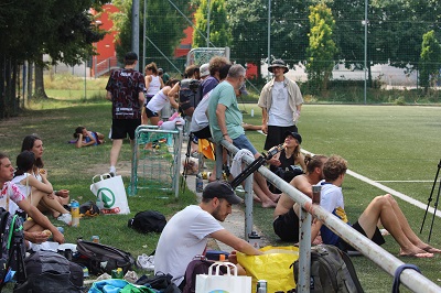Zuschauer beim ETS Vienna, einem Roundnet Turnier in Wien-Stadlau