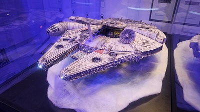 Modell des Millenium Falken bei der Star Wars Ausstellung in Wien
