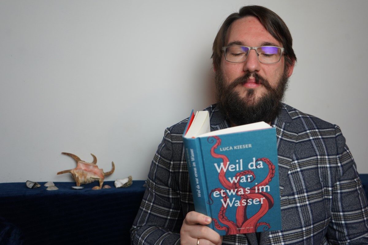 Weil da war etwas im Wasser von Luca Kieser – Peters Buchtipp