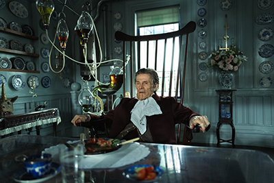 Willem Dafoe als Wissenschaftler Godwin Baxter.