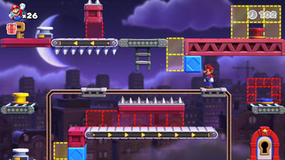 Mario steht in einem Level mit Mondlicht