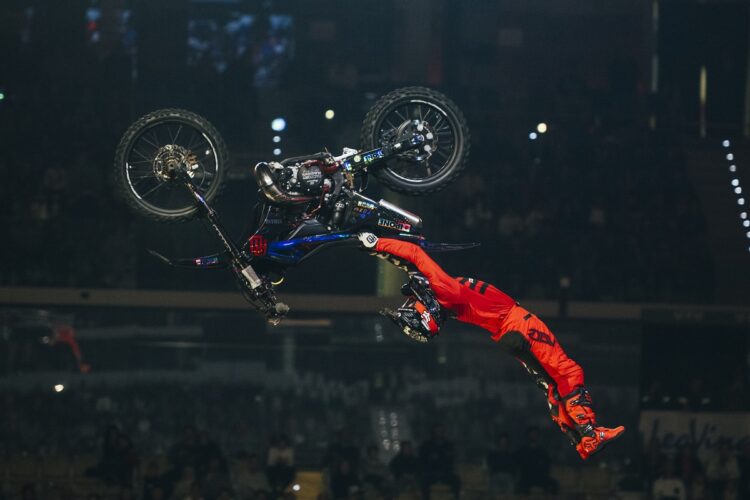 Masters of Dirt Review: So stark ist die Total Freestyle Show