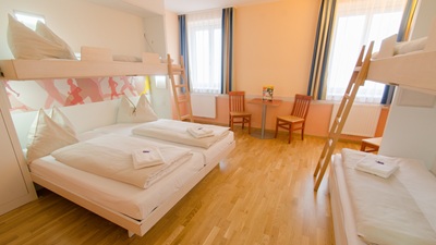 Familienzimmer im JUFA Hotel Hochkar