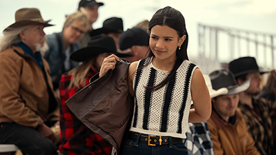 Nikki Rodriguez als Jackie in der Netflix Serie Ich und die Walter Boys