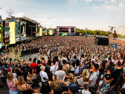 Volles Infield am Frequency Festival