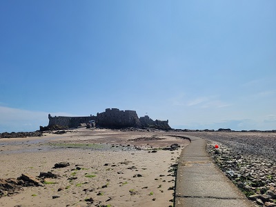 Causeway zum Elizabeth Castle auf Jersey