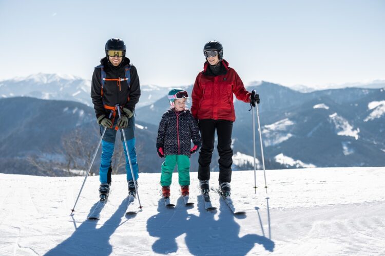 NÖ Bergerlebnispass: Saisonkarte für 10 Top-Skigebiete gewinnen & Aktionen