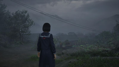 Hinako sieht den Berg auf das Dorf in Silent Hill f hinunter