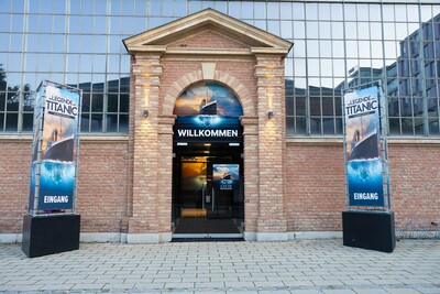 Eröffnung-außen-ausstellung
