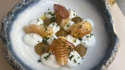 Dödölle Kartoffelteignudeln mit Zwiebelsauce und Speck