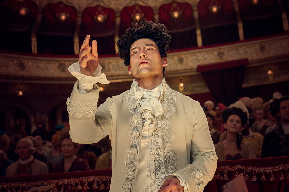 Amadeus: Review zur SKY-Serie – der Reiz des “Was wäre wenn?”