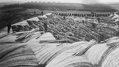 Bau der Wasserspeicher am Žlutý kopec in Brno, Foto Anfang des 20. Jahrhunderts.