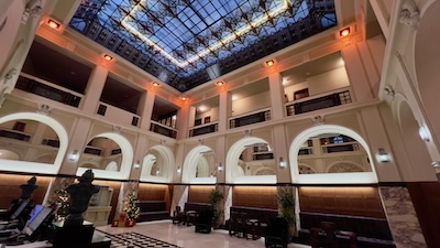 Lobby des Hotels Grandezza am Zelny trh in Brno.