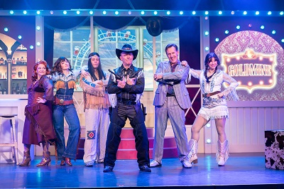 Darsteller:innen in Wildwest Montur