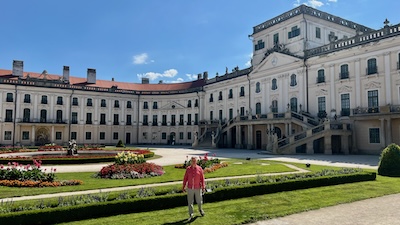 Ehrenhof von Schloss Esterházy in Fertöd.